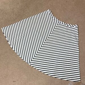 Lands’ End stretchy blue and white chevron  stripe. Knee lengt…